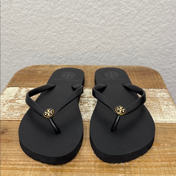 Tory Burch Black Flip Flops Size 5 NEW - Picture 4 of 7
